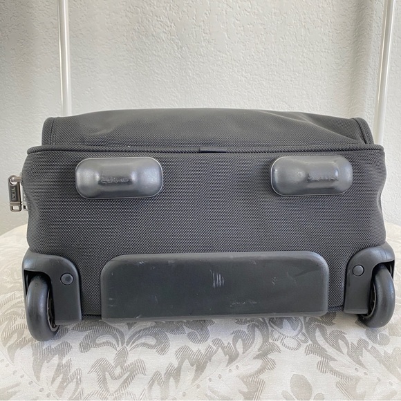 Tumi laptop bag - Picture 10 of 14